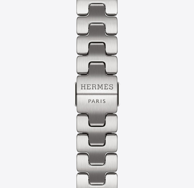 Bracelet Grand H Fin Apple Watch Hermès Series 11, satiné, logo Hermès gravé sur la boucle