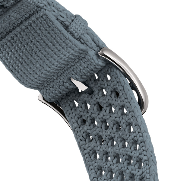 Bracelet Néo Tricot pour Apple Watch Hermès Series 11, bleu gris, mailles tricotées en fil polyamide, trous d’ajustement centrés, boucle argent