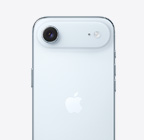 iPhone Air, arkadan dış görünüm, Gök Mavisi rengi, tepedeki kamera alanında Fusion Ana kamera sistemi